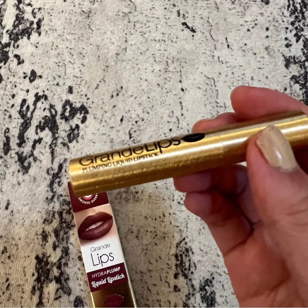 Grande Cosmetics Grande LIPS HydraPlump Liquid Lipstick Smoked Sherry